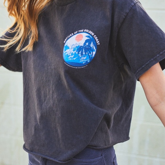 🚫sold on curtsy🚫 brandy melville golden coast t - Picture 4 of 4